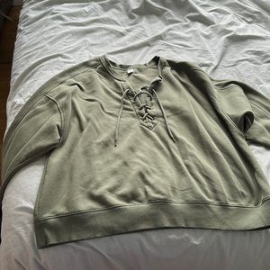 Army green cross cross neck sweatshirt size xxl